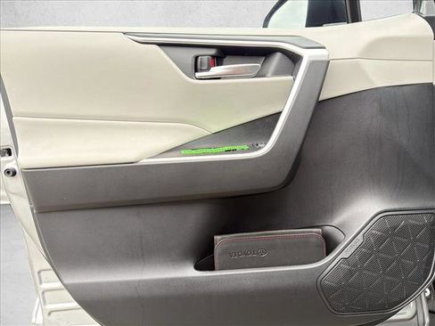 New 2025 Toyota RAV4 XLE image 10