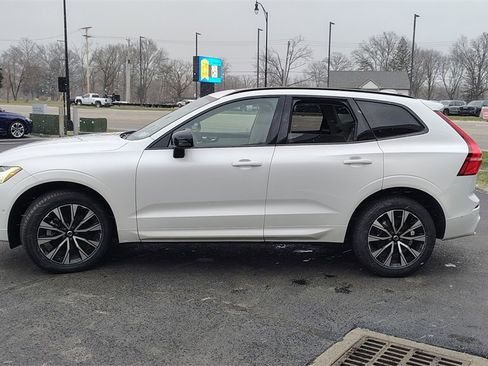 Certified 2023 Volvo XC60 B5 Plus w/ Climate Package image 5