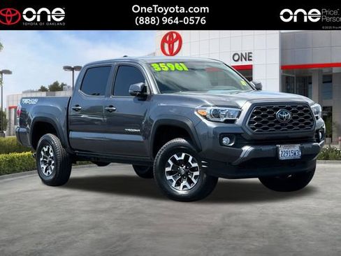 Used 2023 Toyota Tacoma TRD Off-Road w/ Technology Package AWD/4WD image 1