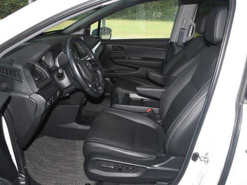 Certified 2024 Honda Odyssey EX-L image 8