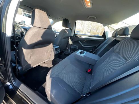 Used 2016 Volkswagen Passat 1.8T S image 11