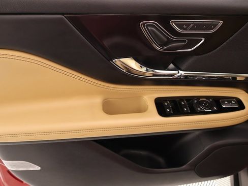 Used 2020 Lincoln Corsair Reserve w/ Equipment Group 201A image 17