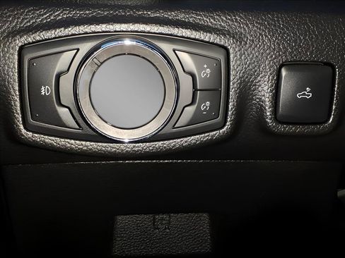 Used 2019 Ford Ranger Lariat w/ Equipment Group 501A Mid image 18