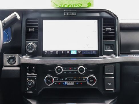 Certified 2025 Ford F250 Platinum w/ Tremor Off-Road Package AWD/4WD image 13