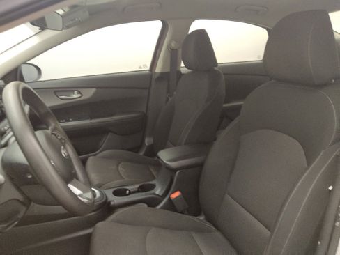 Used 2021 Kia Forte LXS FWD image 17