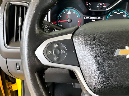 Used 2015 Chevrolet Colorado LT w/ Luxury Package RWD image 10