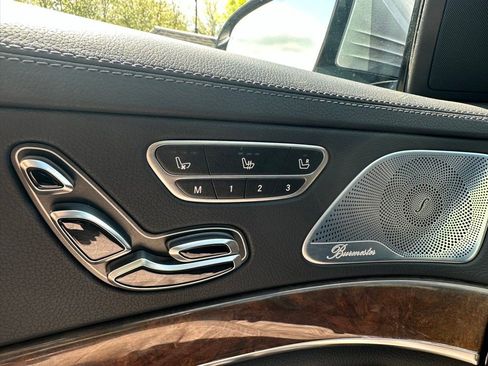 Used 2015 Mercedes-Benz S 550 4MATIC Sedan image 12