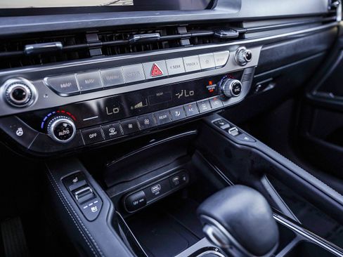 Used 2024 Kia Telluride EX X-Line image 24