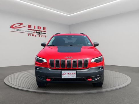 Used 2019 Jeep Cherokee Trailhawk w/ Comfort & Convenience Group AWD/4WD image 13