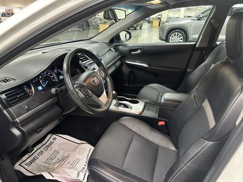 Used 2012 Toyota Camry SE FWD image 9