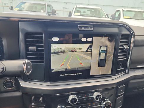 New 2025 Ford F350 Lariat w/ Black Appearance Package image 27