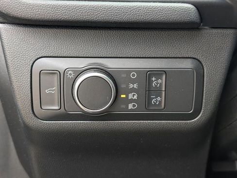 Used 2022 Ford Escape SE w/ SE Sport Appearance Package FWD image 20