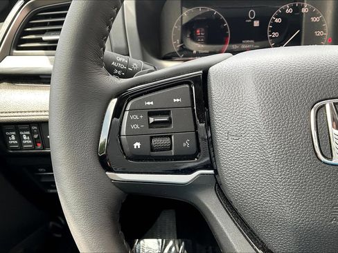Used 2026 Honda Odyssey Elite image 11