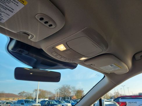 Certified 2023 Lincoln Nautilus FWD w/ Premium Package image 30