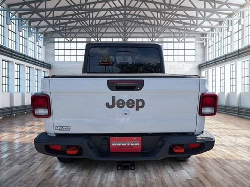 Used 2022 Jeep Gladiator Mojave w/ Trailer Tow Package AWD/4WD image 5