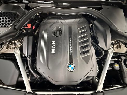 Used 2018 BMW 540i xDrive image 19