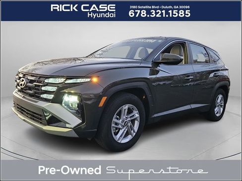 Certified 2025 Hyundai Tucson SE image 1