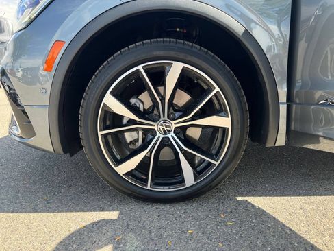 Used 2022 Volkswagen Tiguan SEL R-Line AWD/4WD image 27