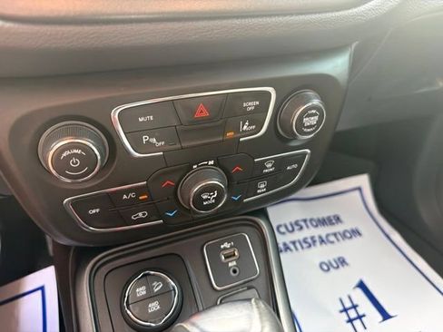Used 2021 Jeep Compass Trailhawk AWD/4WD image 30