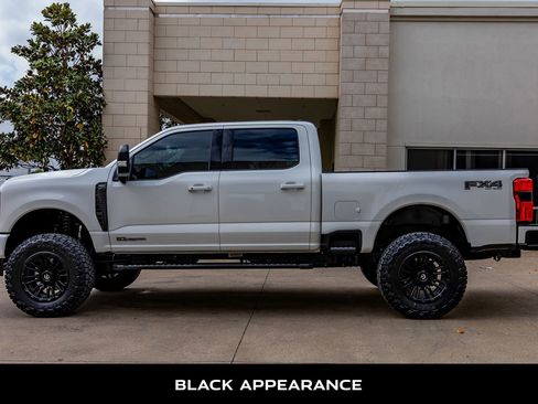 Used 2026 Ford F250 Lariat w/ Black Appearance Package image 6