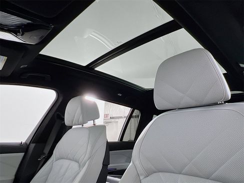 Used 2024 BMW X7 xDrive40i image 13