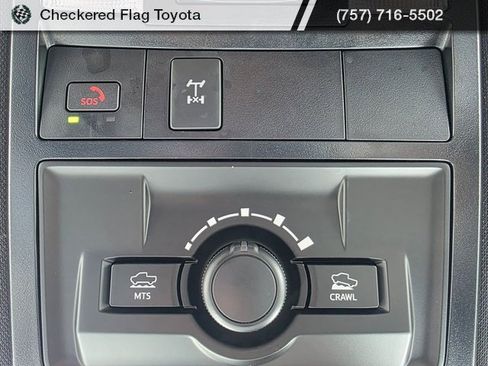 Used 2023 Toyota Tacoma TRD Off-Road w/ Advanced Technology Package image 10