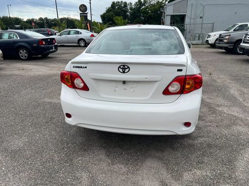 Used 2010 Toyota Corolla LE FWD image 4