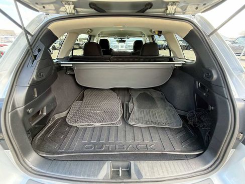 Used 2017 Subaru Outback 2.5i Premium image 27