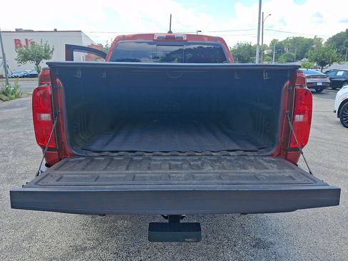 Used 2021 Chevrolet Colorado LT w/ LT Convenience Package AWD/4WD image 30