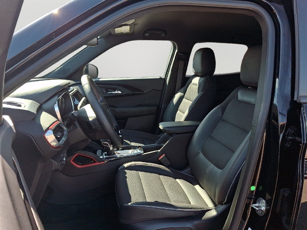 Used 2021 Chevrolet TrailBlazer RS w/ Convenience Package AWD/4WD image 14