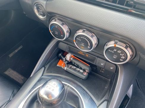 Used 2018 FIAT 124 Spider Lusso w/ Convenience Group image 8