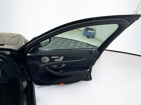 Used 2018 Mercedes-Benz E 300 image 32