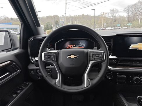 Certified 2026 Chevrolet Silverado 1500 LT AWD/4WD image 4