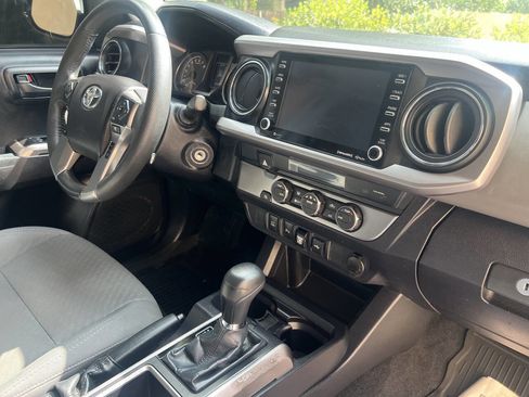 Used 2021 Toyota Tacoma SR5 image 37