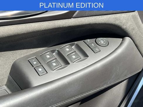 Used 2020 Cadillac Escalade Platinum AWD/4WD image 17
