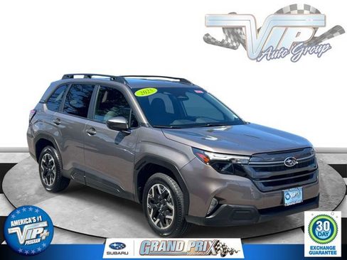 Certified 2025 Subaru Forester Premium AWD/4WD image 1