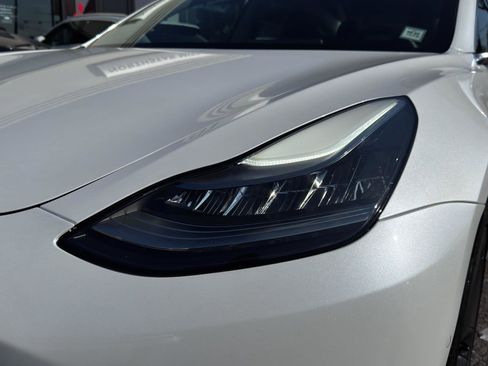 Used 2019 Tesla Model 3 Mid Range image 11