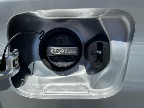 Used 2022 Toyota Prius Prime Limited FWD image 49