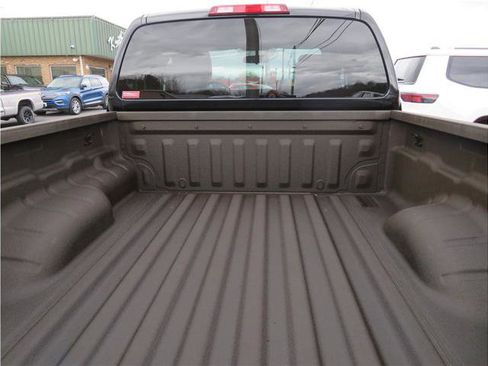 Used 2020 Nissan Frontier S image 3