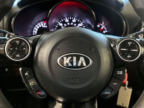 Used 2019 Kia Soul + FWD image 26