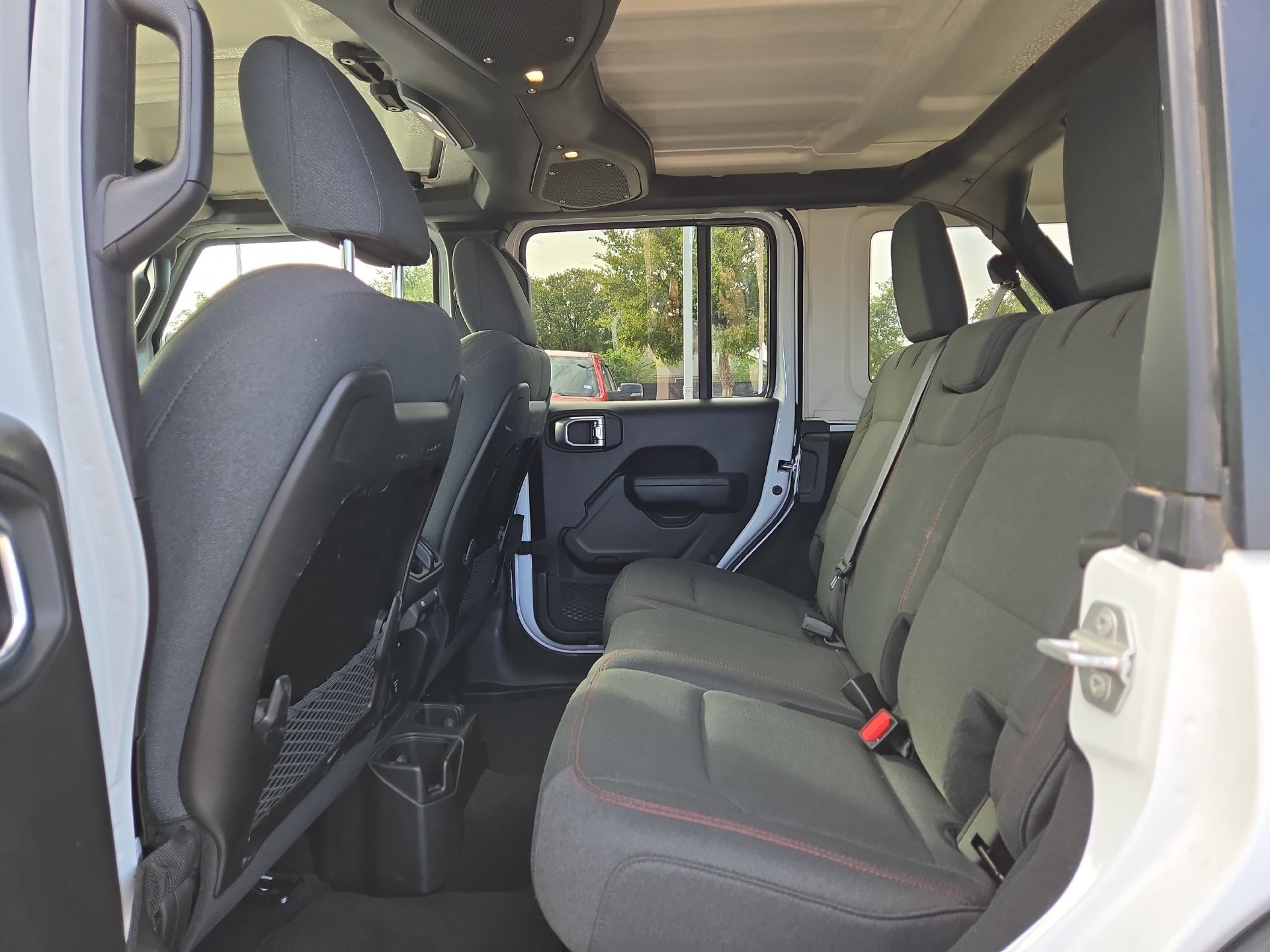 Used 2026 Jeep Wrangler Unlimited Rubicon AWD/4WD image 13