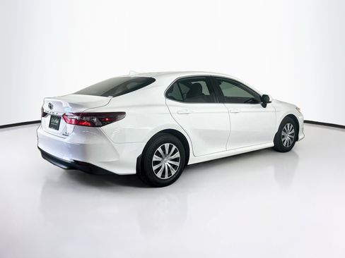 Used 2022 Toyota Camry LE FWD image 9