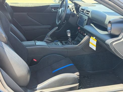 Used 2025 Subaru BRZ tS RWD image 18