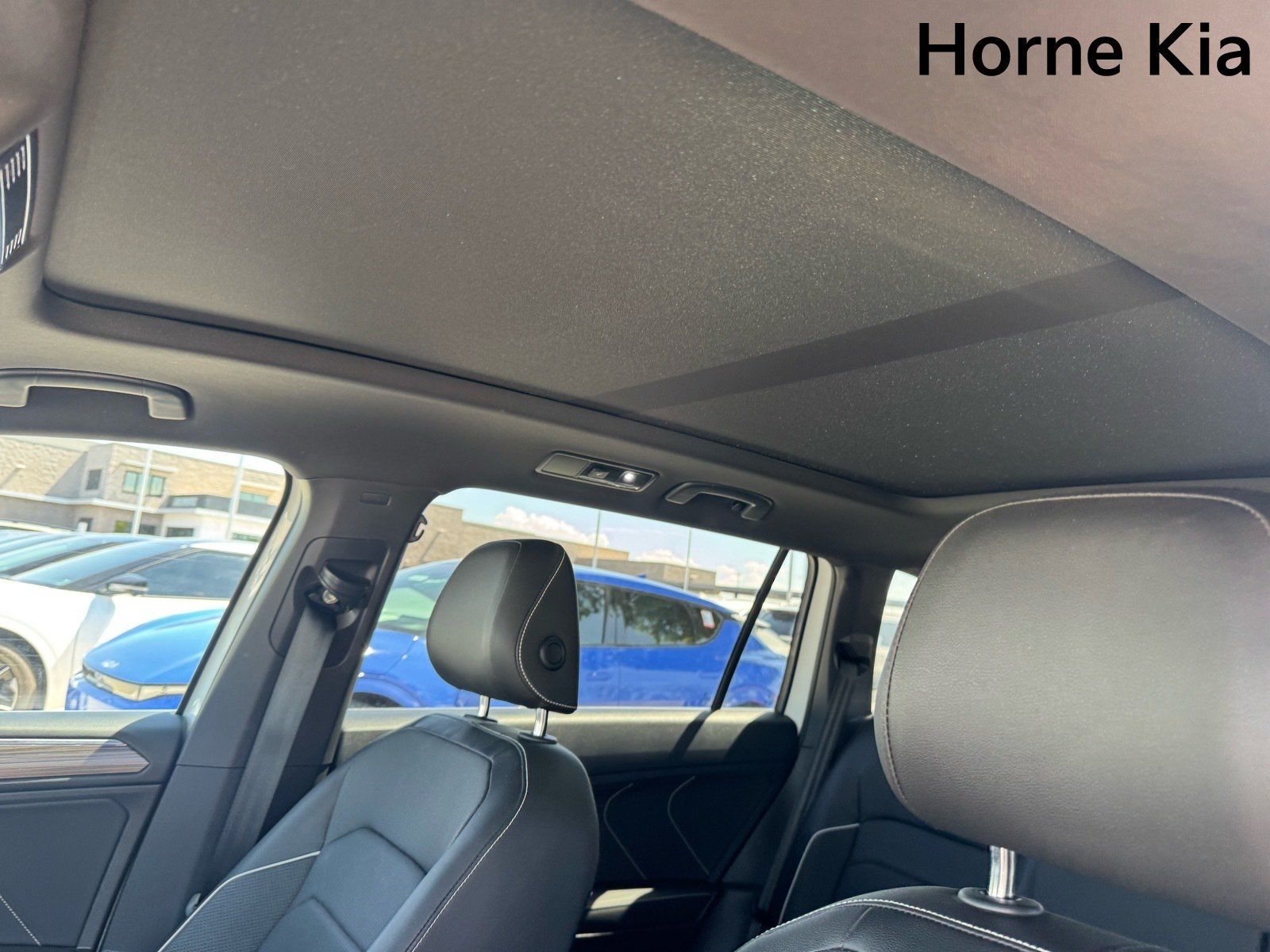Used 2022 Volkswagen Tiguan SEL R-Line AWD/4WD image 25