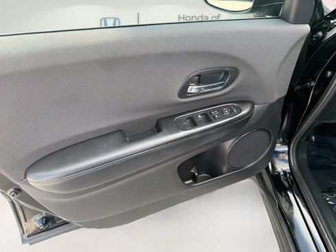 Used 2022 Honda HR-V LX image 19