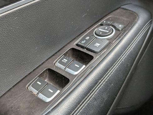 Used 2017 Kia Sorento LX image 23