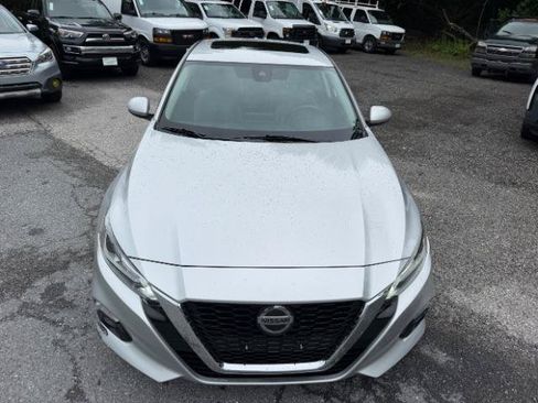 Used 2019 Nissan Altima 2.5 SL FWD image 9