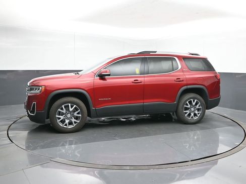 Used 2023 GMC Acadia SLT image 2