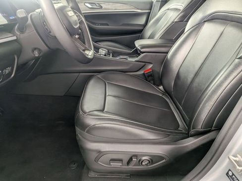 Used 2024 Jeep Grand Cherokee L Limited w/ Luxury Tech Group II AWD/4WD image 14