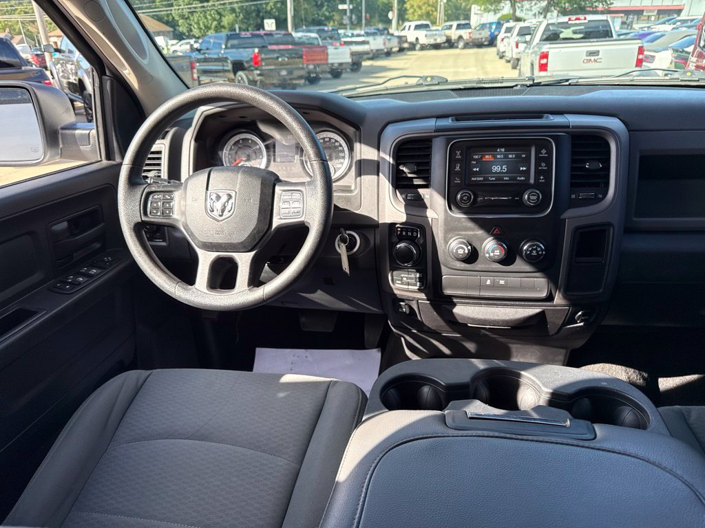 Used 2015 RAM 1500 Express AWD/4WD image 9